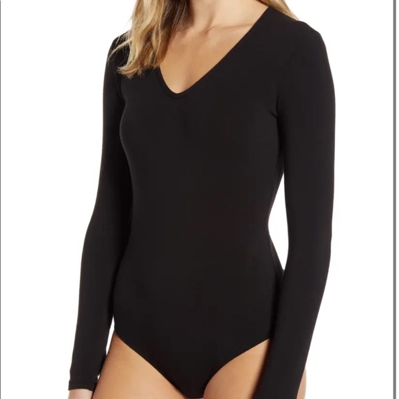 Madewell V-Neck Full-Coverage Bodysuit Black - Picture 4 of 9
